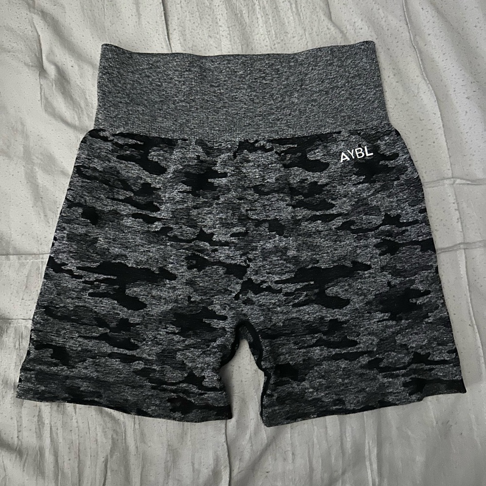 AYBL camo seamless shorts